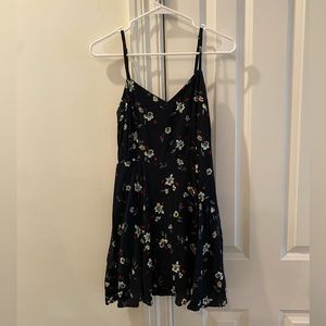 Aritzia Talula Summer Navy Floral Fit & Flare Dress - Size 8 (runs very small!)